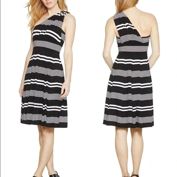 WHBM Convertable black and white fit & flare dress size 8 - Picture 3 of 8